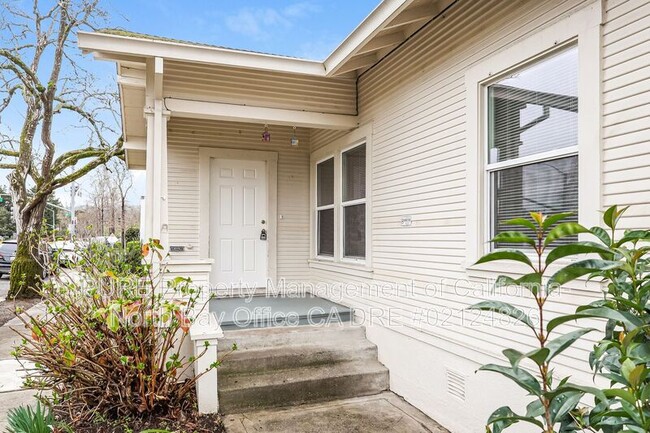 Building Photo - 73 Brookwood Ave