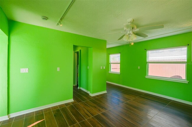 Building Photo - 115 145th Ave