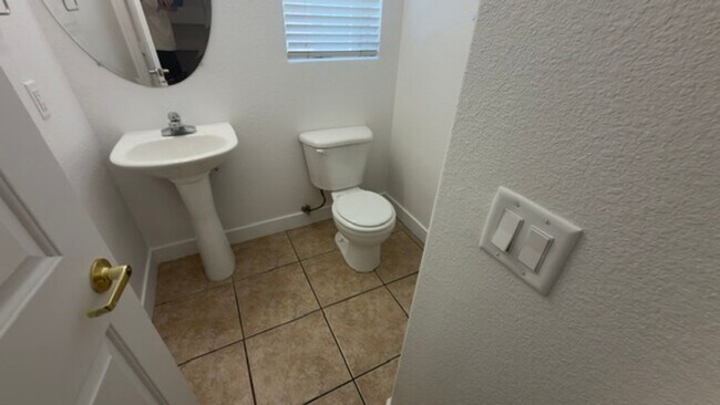 Building Photo - 1286 Capital Gains Dr