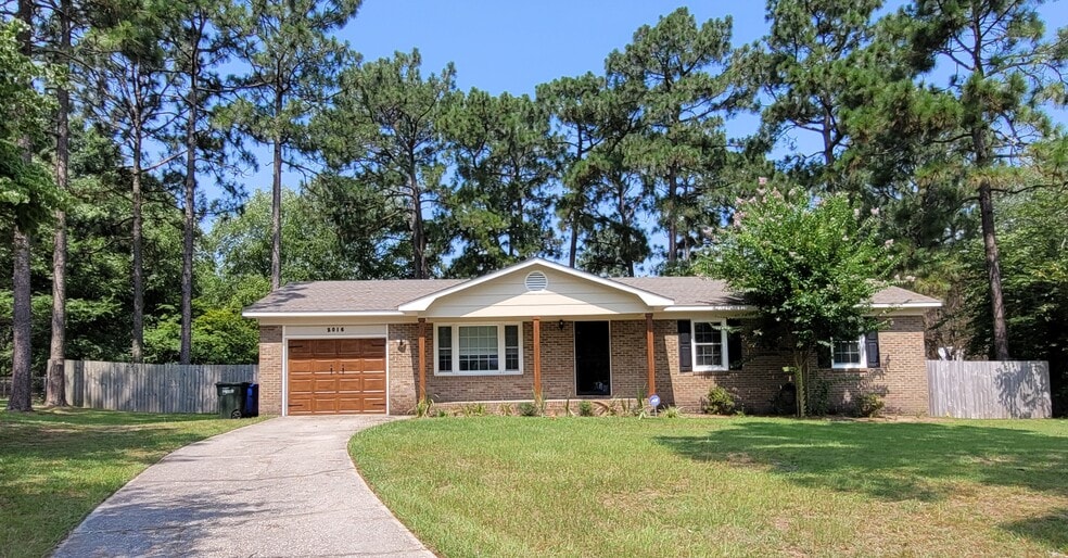 Front of House - 2016 Lakemeadow Dr