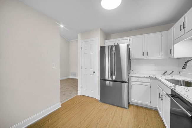 Building Photo - 607 Berkley Ct