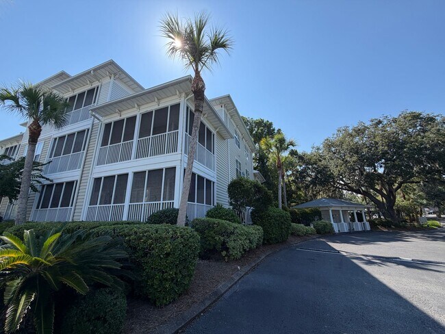 Building Photo - 1704 Frederica Rd