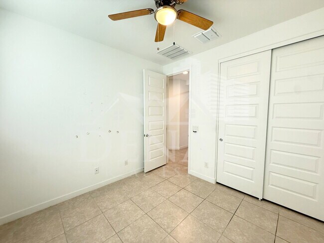 Building Photo - 11682 N 188th Dr