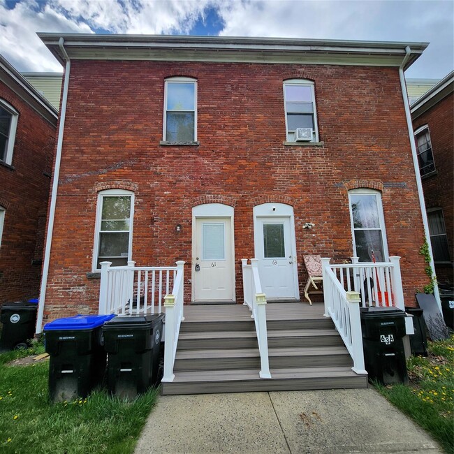 Primary Photo - 61 Garden St