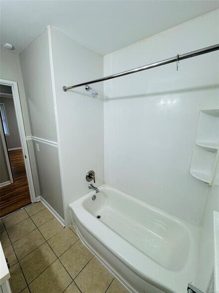 Building Photo - 3609 Loxley Ln