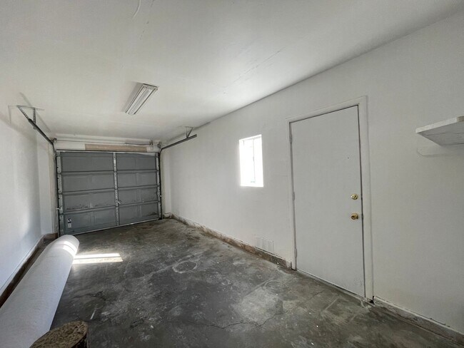 Building Photo - 1815-1817 Madrone Avenue