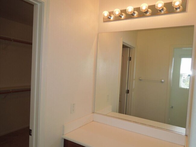 Building Photo - 39288 Half Moon Cir