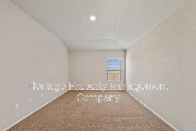 Building Photo - 8718 Broad Wing Dr