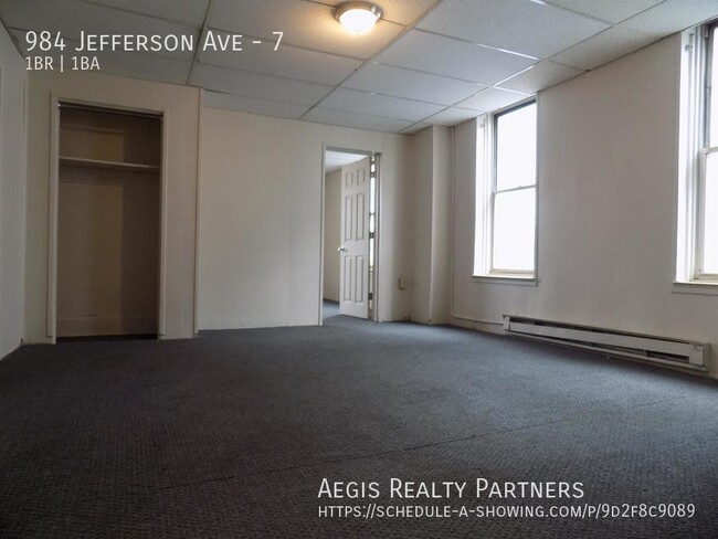 Building Photo - Great 1 Bedroom Apartment!