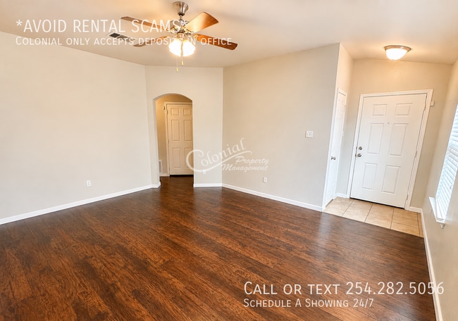 Building Photo - 5829 Huntington Dr
