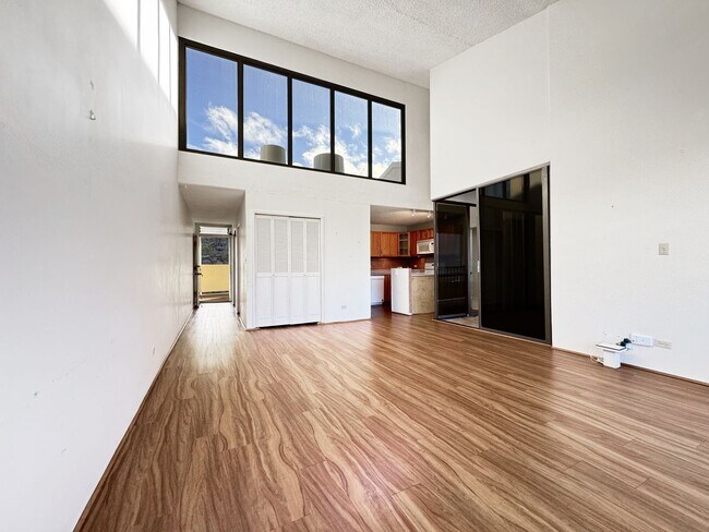 Building Photo - Cat Friendly Hawaii Kai Condo with Panoram...