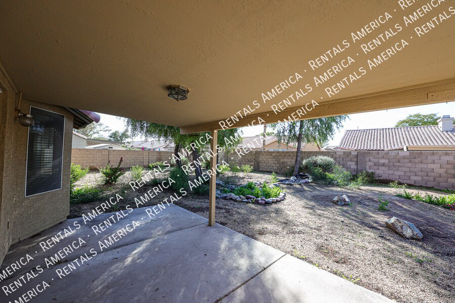 Building Photo - 5351 W Saragosa St