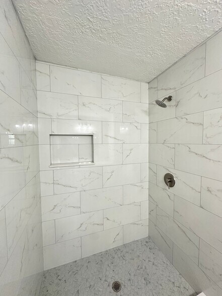 Building Photo - 2830 Lelia St