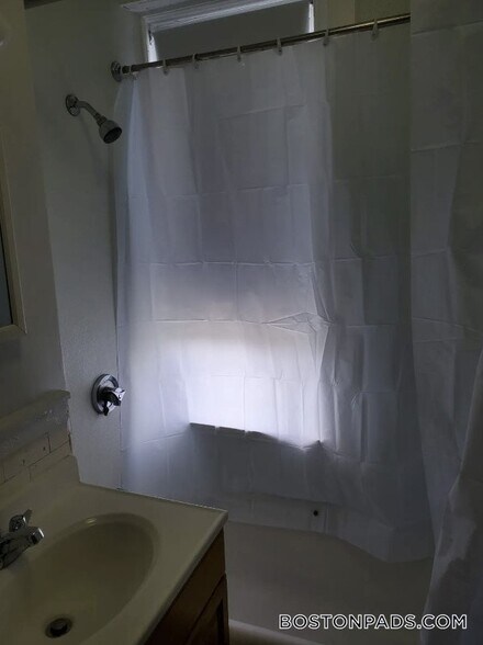 Building Photo - 1191 Boylston St