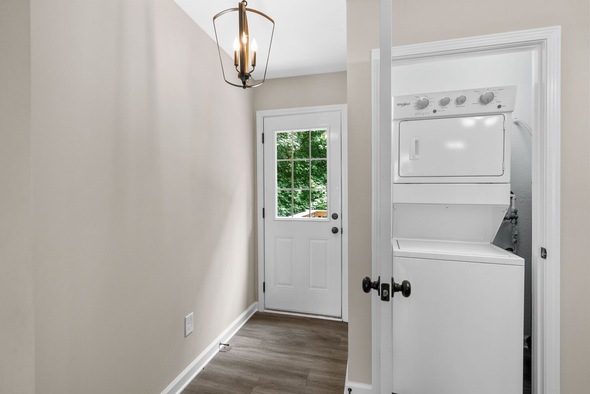 Building Photo - 428 Glenstone Springs Dr