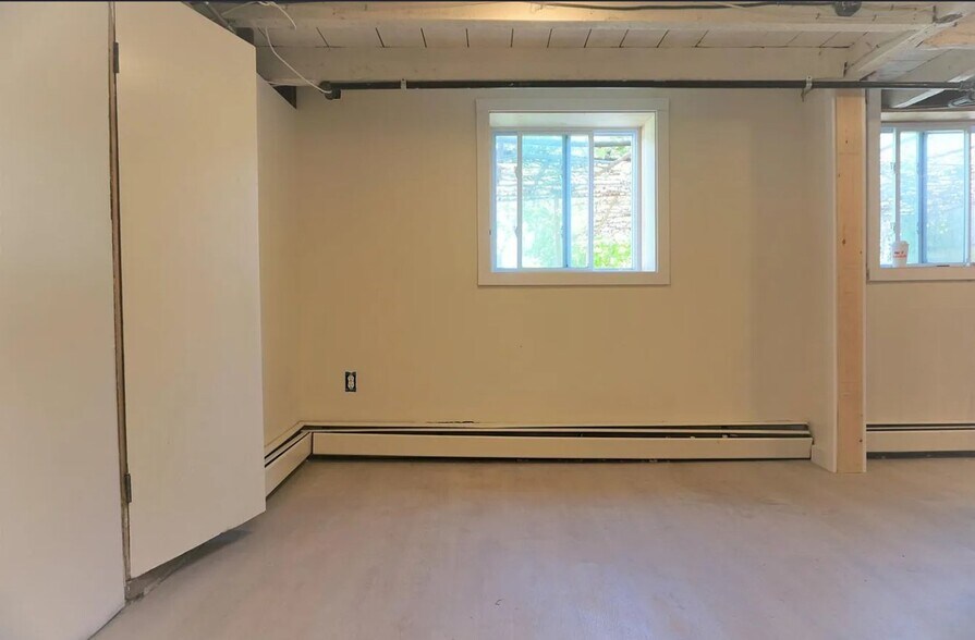 Building Photo - 49 E Transit St