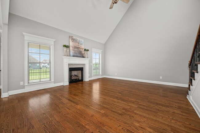 Building Photo - Luxury Home For Rent