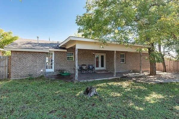 Building Photo - 5502 Wellington Dr