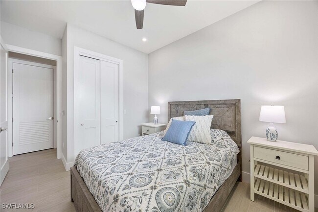 Building Photo - 1395 Curlew Ave