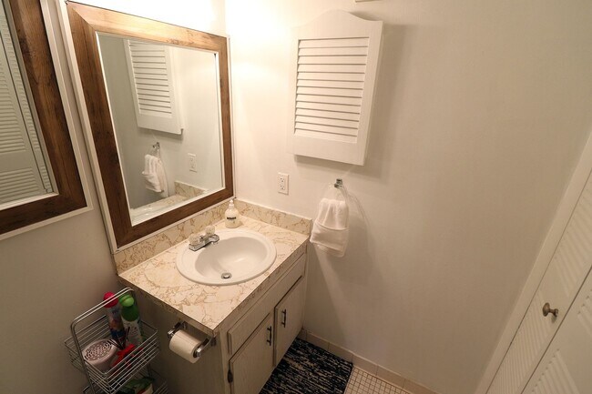 Building Photo - 3075 Aaron Burr Ave