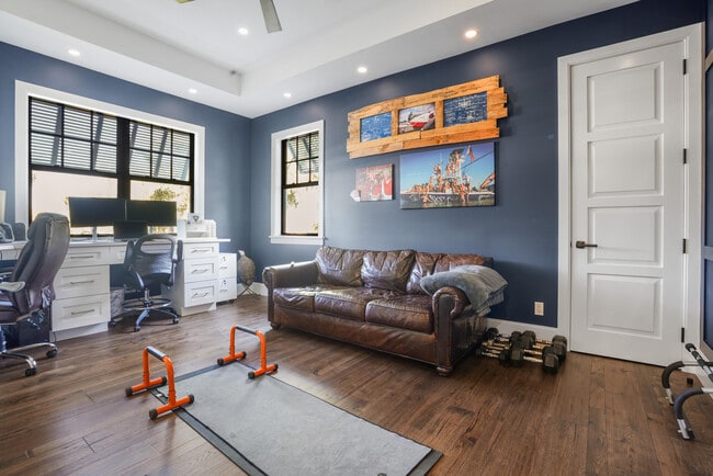 Building Photo - 19471 Harbor Rd S