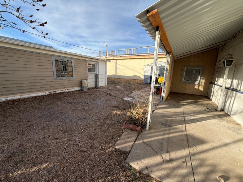 Building Photo - 2731 7th Ave