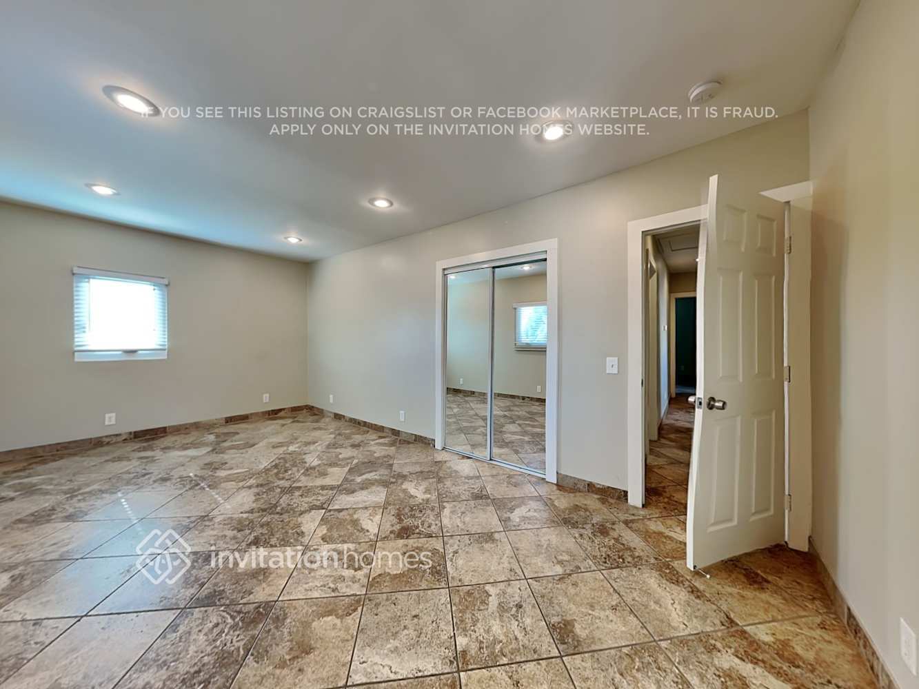 Building Photo - 1031 W 12th St