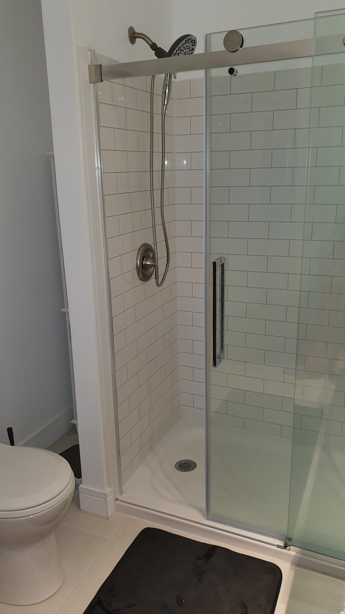 Ensuite room 1 - 89 N Main St