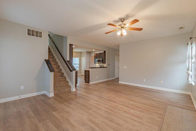 Building Photo - 6003 Bell Classic Dr