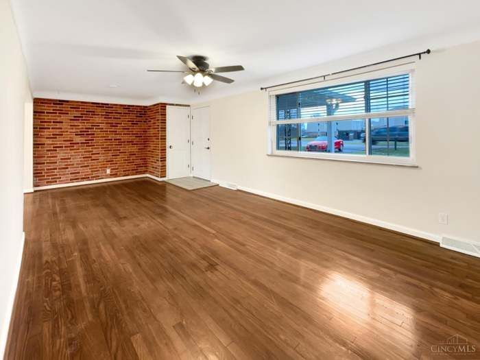 Building Photo - 4705 Beechwood Rd