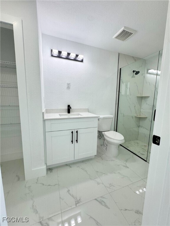 Building Photo - 670 Chemstrand St E