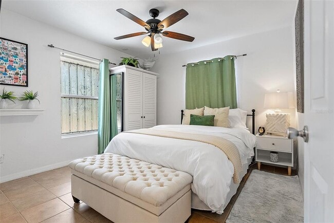 Building Photo - 2810 2nd Ave S