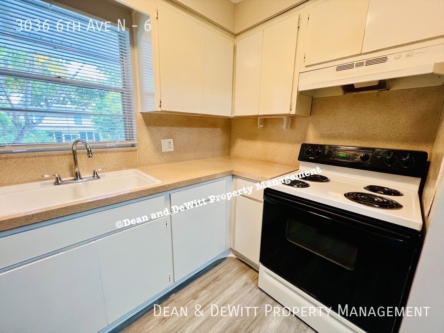 Building Photo - 2 Bed/1 Bath - Unit 6
