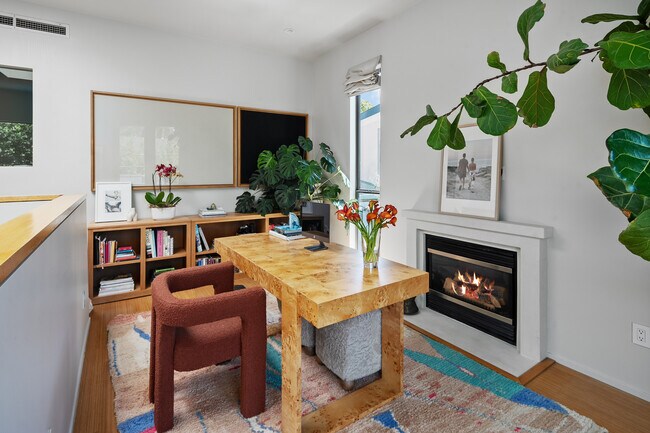 Building Photo - 8735 Dorrington Ave