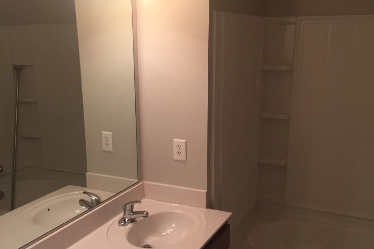 Building Photo - 1620 Walnut View Dr