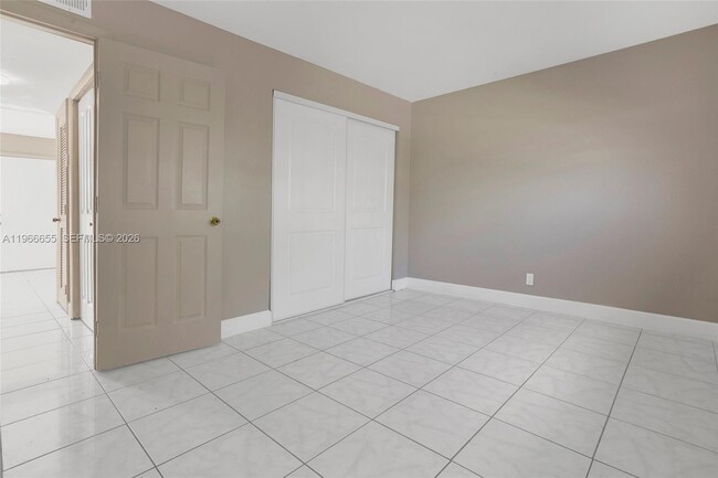 Building Photo - 1333 S Dixie Hwy