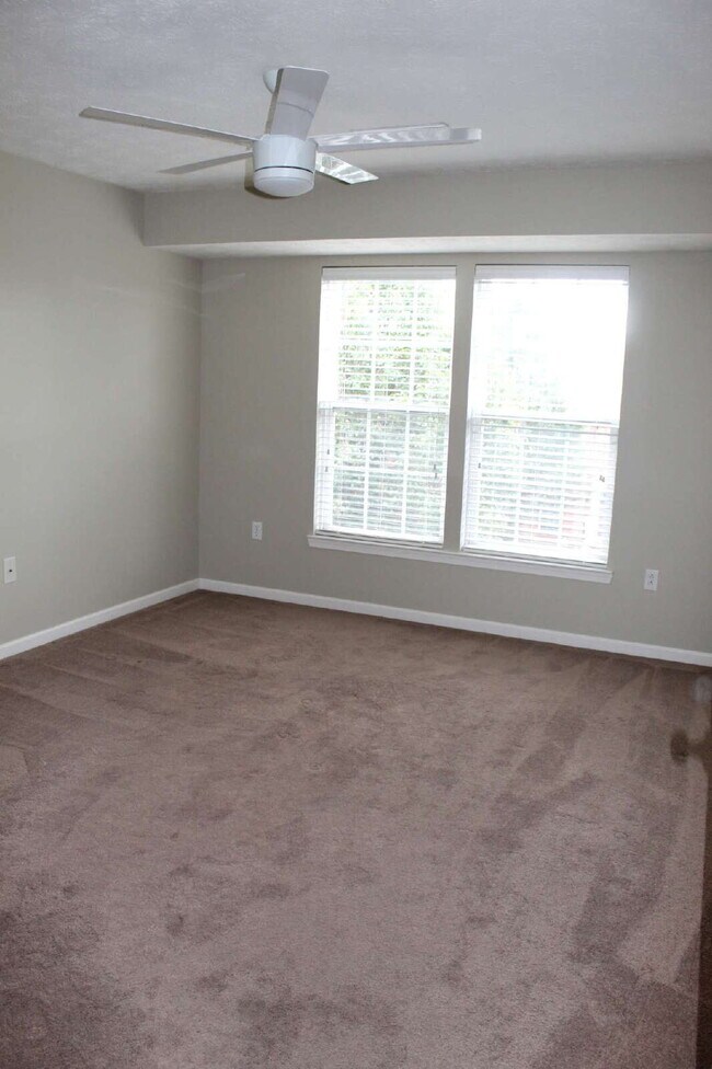 Building Photo - Roomy 3-Bedroom Townhouse in Baldwin Neigh...