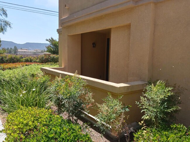 Building Photo - 41410 Juniper St