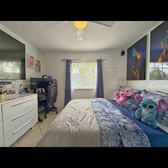 Building Photo - 18331 SW 135th Ave