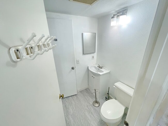 Building Photo - Ground Floor Kihei Villages Unit - Fenced ...