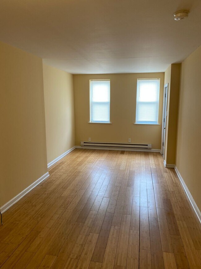 Building Photo - 2554 N 9th St