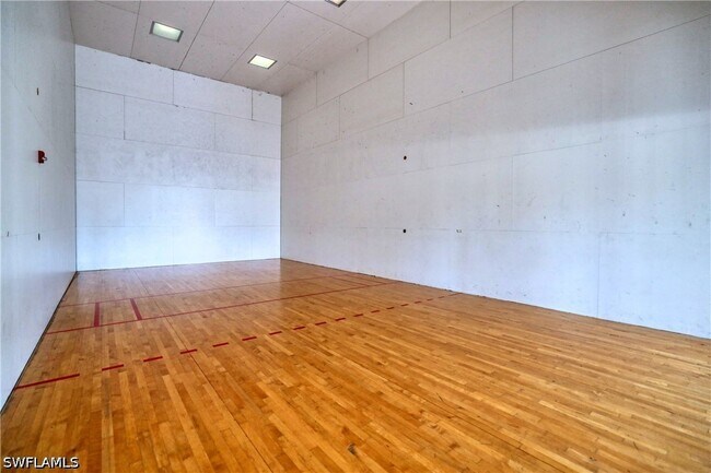 Building Photo - 1830 Florida Club Cir