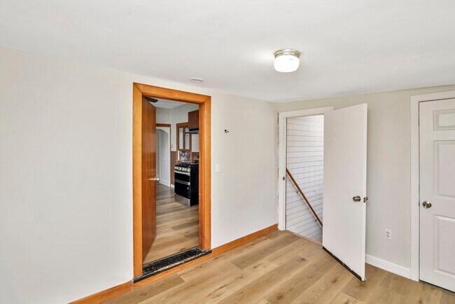 Building Photo - 492 Metropolitan Ave