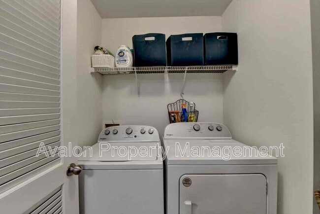 Building Photo - 1213 Harris Commons Pl