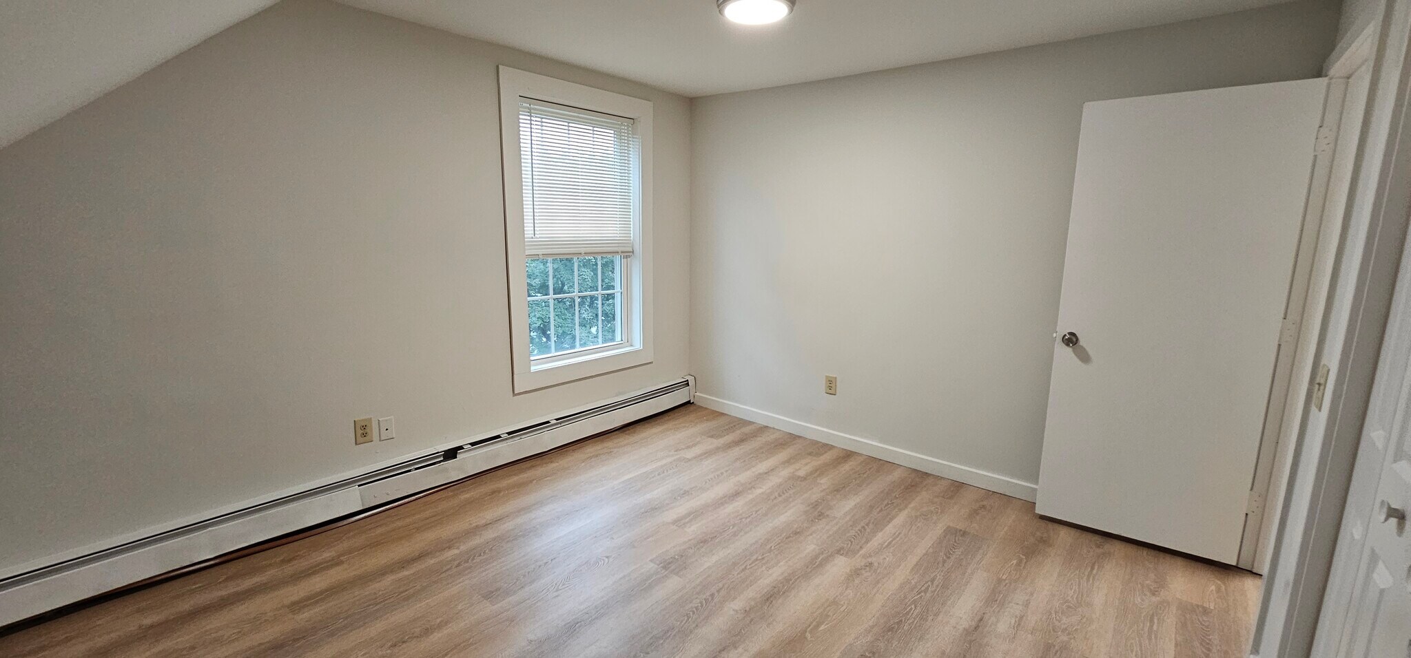 Building Photo - 17 Sanborn St
