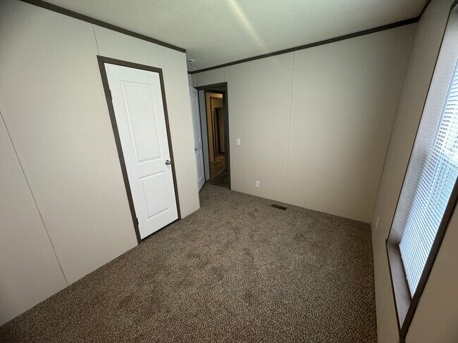 Building Photo - 177 Birch
