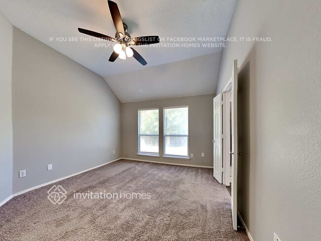 Building Photo - 221 Mulberry Ln