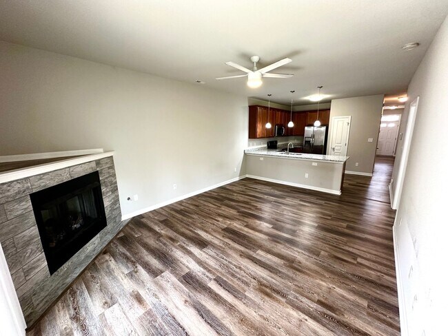 Building Photo - 200 Seasons Circle, Unit 604, Suffolk, Va,...
