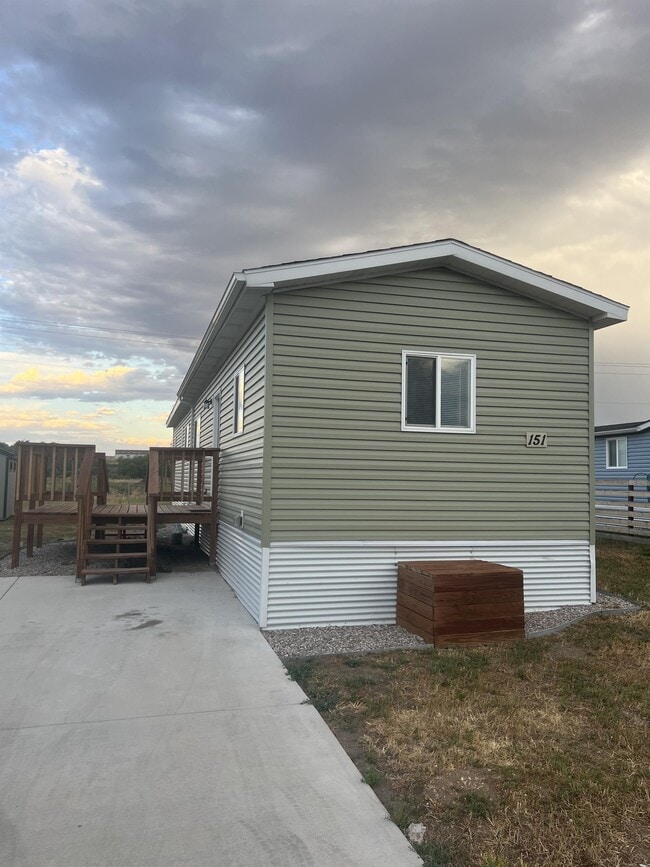 Building Photo - 151 Northside Dr