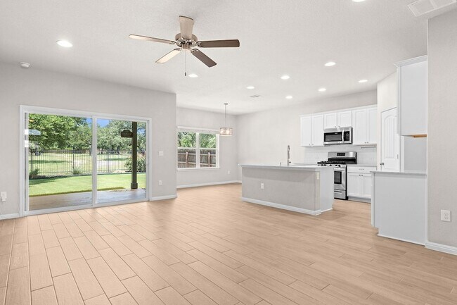 Building Photo - 2205 Singletree Bend
